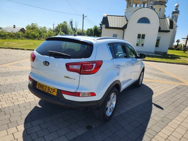 Белый Киа Sportage, объемом двигателя 1.7 л и пробегом 149 тыс. км за 4282 $, фото 12 на Automoto.ua