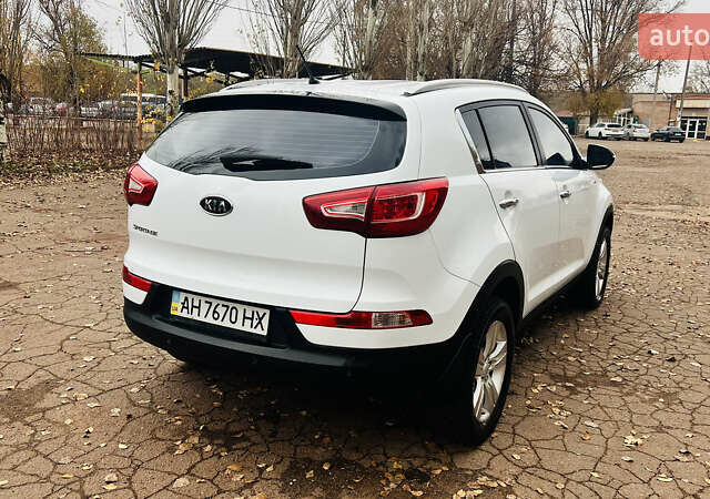 Белый Киа Sportage, объемом двигателя 2 л и пробегом 127 тыс. км за 11900 $, фото 7 на Automoto.ua
