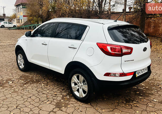 Белый Киа Sportage, объемом двигателя 2 л и пробегом 127 тыс. км за 11900 $, фото 9 на Automoto.ua