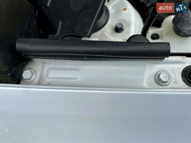 Белый Киа Sportage, объемом двигателя 2 л и пробегом 129 тыс. км за 15900 $, фото 33 на Automoto.ua