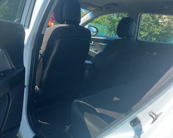 Белый Киа Sportage, объемом двигателя 2 л и пробегом 149 тыс. км за 13700 $, фото 16 на Automoto.ua