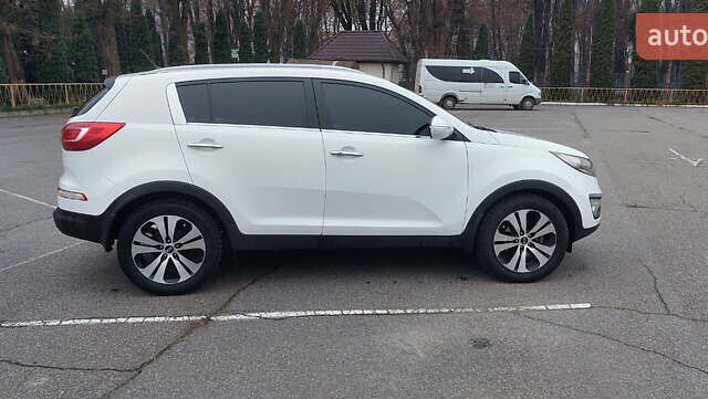 Белый Киа Sportage, объемом двигателя 2 л и пробегом 124 тыс. км за 13500 $, фото 7 на Automoto.ua