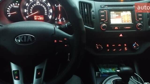 Белый Киа Sportage, объемом двигателя 2.36 л и пробегом 131 тыс. км за 14000 $, фото 13 на Automoto.ua