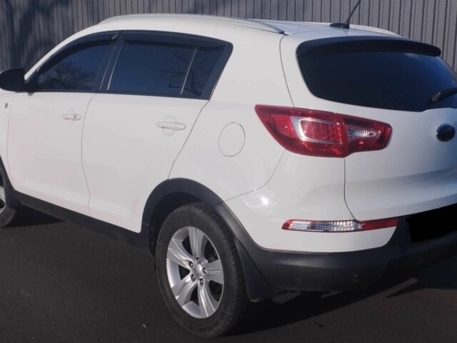 Белый Киа Sportage, объемом двигателя 2.36 л и пробегом 131 тыс. км за 14000 $, фото 9 на Automoto.ua