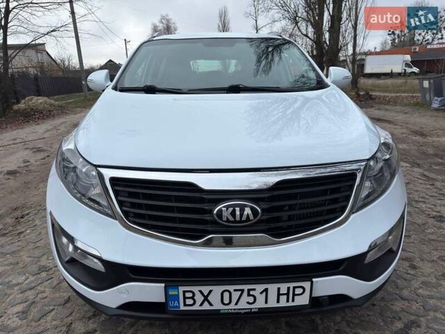 Білий Кіа Sportage, об'ємом двигуна 1.69 л та пробігом 194 тис. км за 10995 $, фото 8 на Automoto.ua