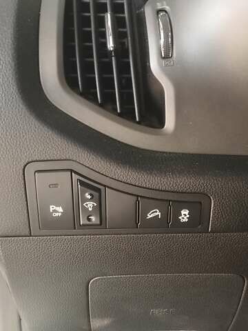 Белый Киа Sportage, объемом двигателя 2.36 л и пробегом 131 тыс. км за 14000 $, фото 14 на Automoto.ua