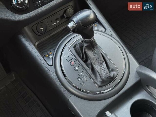 Белый Киа Sportage, объемом двигателя 2 л и пробегом 161 тыс. км за 10900 $, фото 26 на Automoto.ua