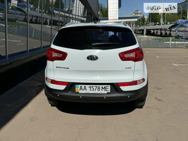 Белый Киа Sportage, объемом двигателя 1.7 л и пробегом 170 тыс. км за 13490 $, фото 6 на Automoto.ua