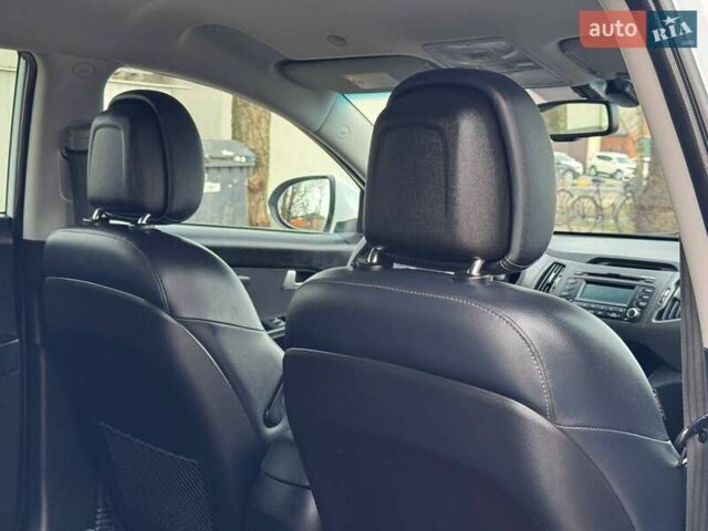 Білий Кіа Sportage, об'ємом двигуна 1.69 л та пробігом 194 тис. км за 10995 $, фото 32 на Automoto.ua
