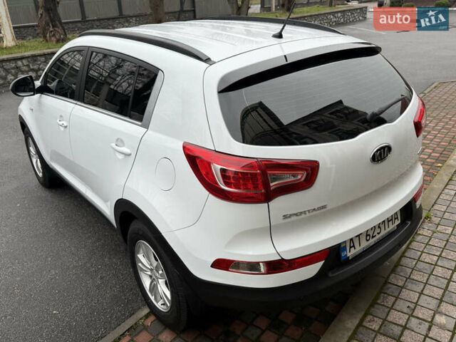 Білий Кіа Sportage, об'ємом двигуна 1.7 л та пробігом 98 тис. км за 13950 $, фото 28 на Automoto.ua