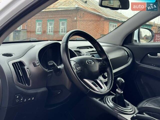 Білий Кіа Sportage, об'ємом двигуна 1.69 л та пробігом 194 тис. км за 10995 $, фото 20 на Automoto.ua