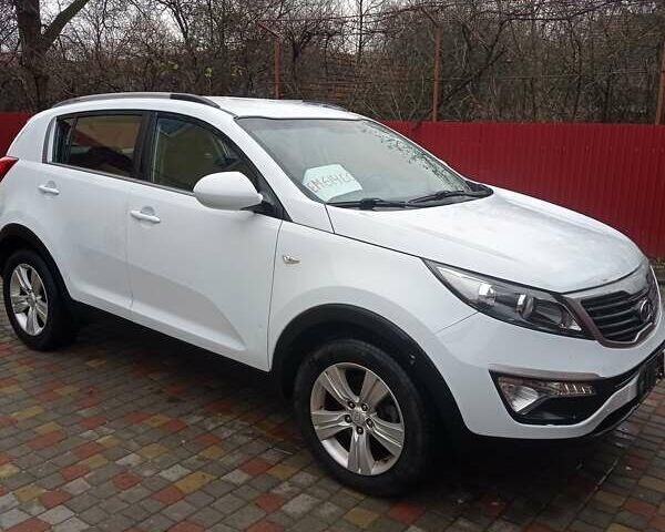 Белый Киа Sportage, объемом двигателя 1.7 л и пробегом 245 тыс. км за 9500 $, фото 5 на Automoto.ua