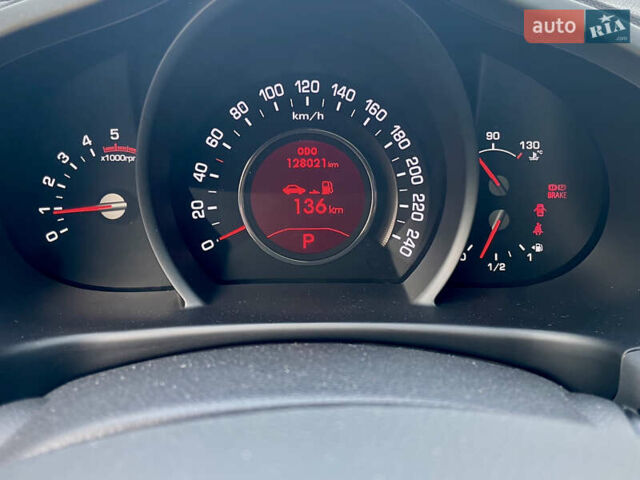 Белый Киа Sportage, объемом двигателя 2 л и пробегом 129 тыс. км за 15900 $, фото 8 на Automoto.ua