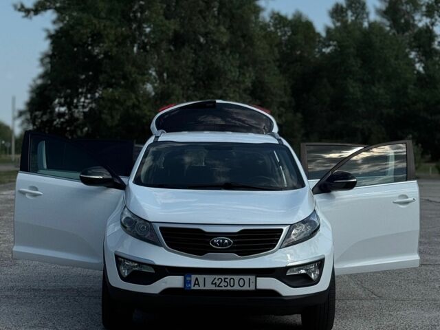 Белый Киа Sportage, объемом двигателя 2 л и пробегом 201 тыс. км за 9000 $, фото 9 на Automoto.ua