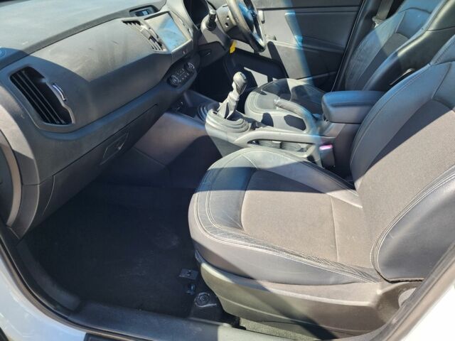 Белый Киа Sportage, объемом двигателя 1.7 л и пробегом 149 тыс. км за 4282 $, фото 19 на Automoto.ua