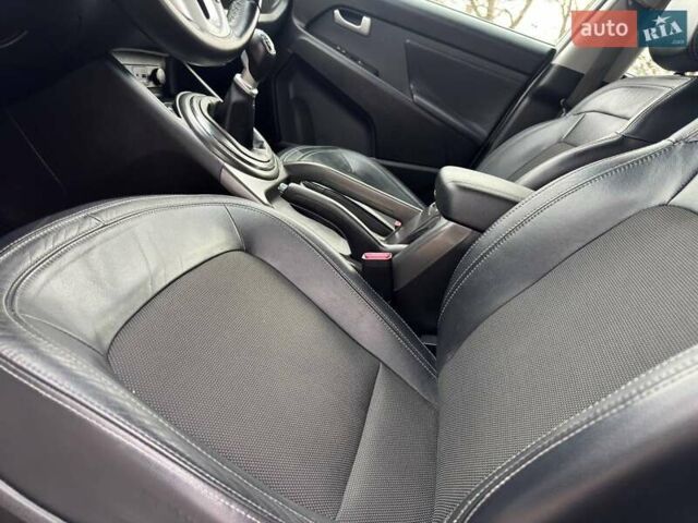 Білий Кіа Sportage, об'ємом двигуна 1.69 л та пробігом 194 тис. км за 10995 $, фото 24 на Automoto.ua