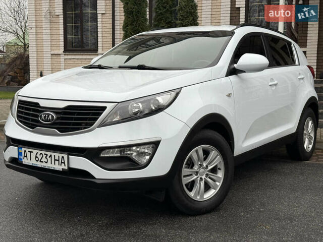Білий Кіа Sportage, об'ємом двигуна 1.7 л та пробігом 98 тис. км за 13950 $, фото 1 на Automoto.ua