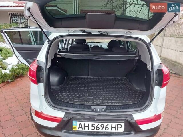 Белый Киа Sportage, объемом двигателя 1.69 л и пробегом 170 тыс. км за 11999 $, фото 27 на Automoto.ua