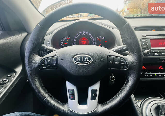 Белый Киа Sportage, объемом двигателя 2 л и пробегом 127 тыс. км за 11900 $, фото 18 на Automoto.ua