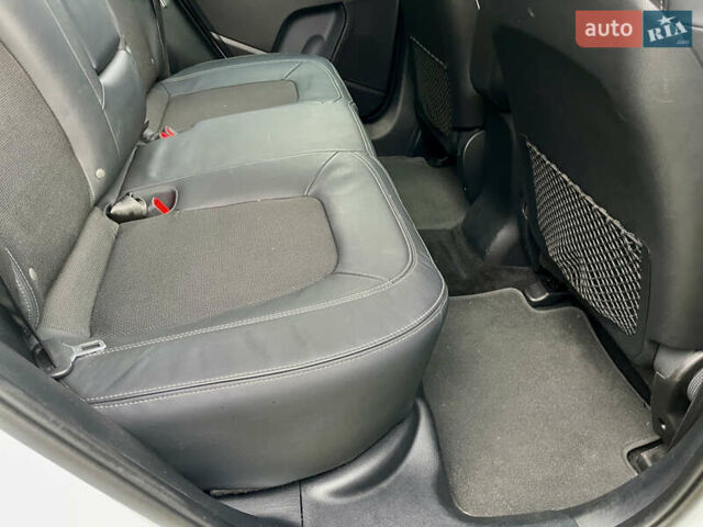 Белый Киа Sportage, объемом двигателя 2 л и пробегом 129 тыс. км за 15900 $, фото 19 на Automoto.ua