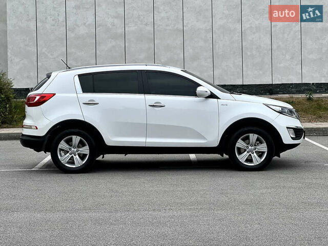 Белый Киа Sportage, объемом двигателя 2 л и пробегом 170 тыс. км за 15300 $, фото 13 на Automoto.ua