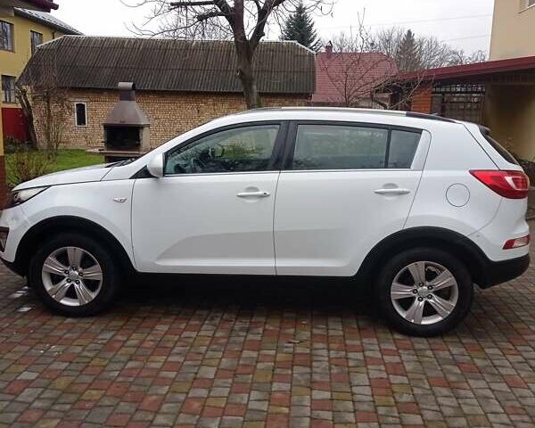 Белый Киа Sportage, объемом двигателя 1.7 л и пробегом 245 тыс. км за 9500 $, фото 1 на Automoto.ua