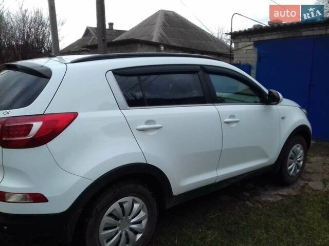 Белый Киа Sportage, объемом двигателя 2 л и пробегом 152 тыс. км за 13150 $, фото 4 на Automoto.ua