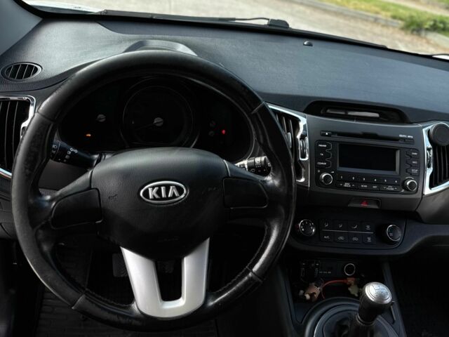 Белый Киа Sportage, объемом двигателя 2 л и пробегом 201 тыс. км за 9000 $, фото 15 на Automoto.ua