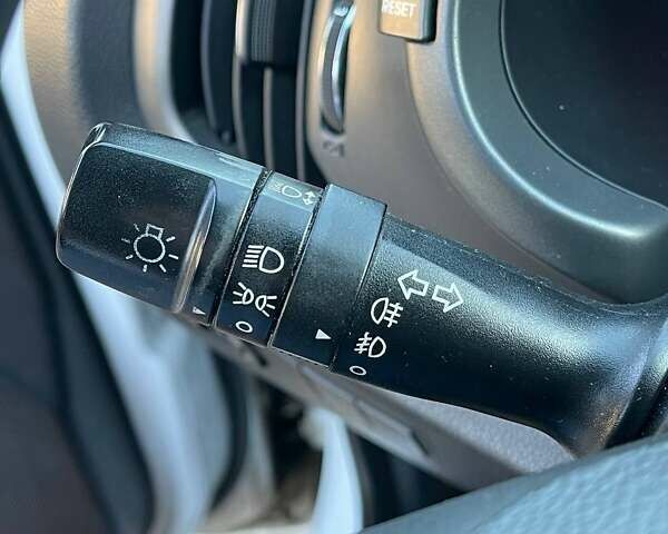 Белый Киа Sportage, объемом двигателя 1.69 л и пробегом 205 тыс. км за 11500 $, фото 21 на Automoto.ua