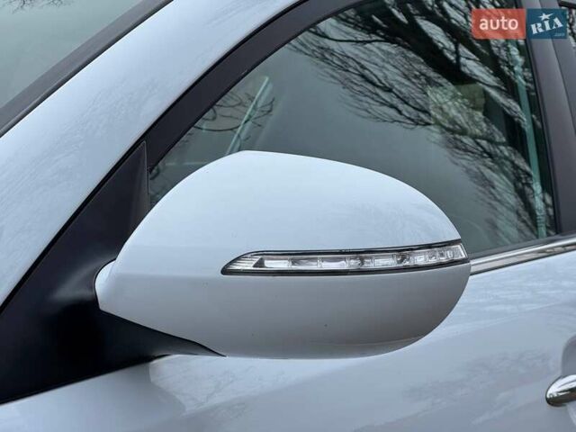 Білий Кіа Sportage, об'ємом двигуна 1.69 л та пробігом 194 тис. км за 10995 $, фото 11 на Automoto.ua