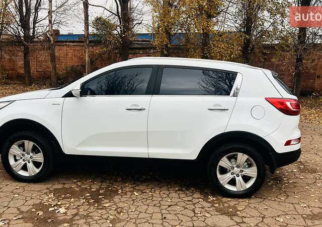 Белый Киа Sportage, объемом двигателя 2 л и пробегом 127 тыс. км за 11900 $, фото 10 на Automoto.ua