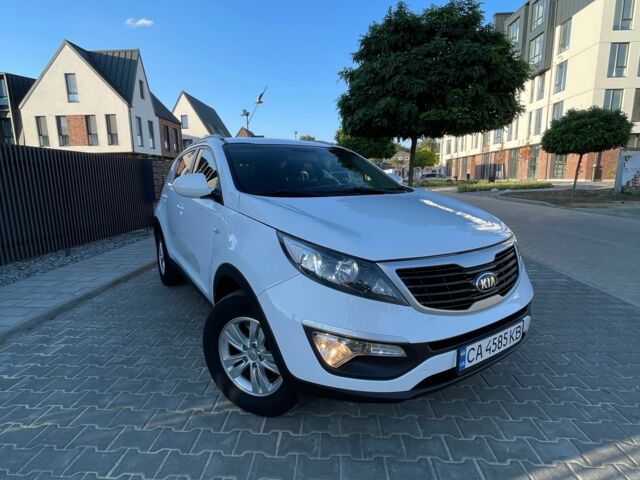 Білий Кіа Sportage, об'ємом двигуна 1.7 л та пробігом 201 тис. км за 11500 $, фото 1 на Automoto.ua