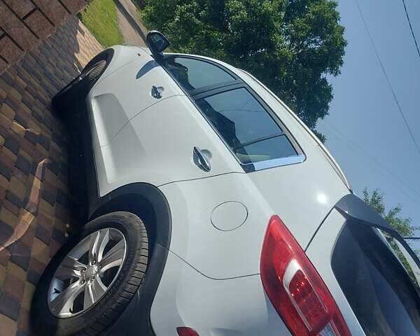 Белый Киа Sportage, объемом двигателя 2 л и пробегом 149 тыс. км за 13700 $, фото 10 на Automoto.ua