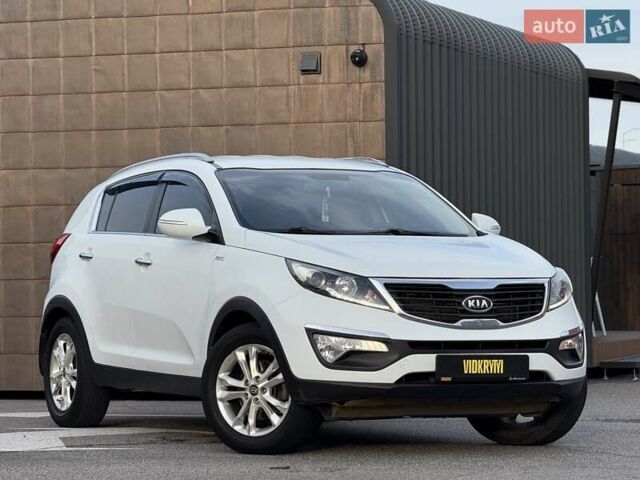 Белый Киа Sportage, объемом двигателя 2 л и пробегом 161 тыс. км за 10900 $, фото 6 на Automoto.ua