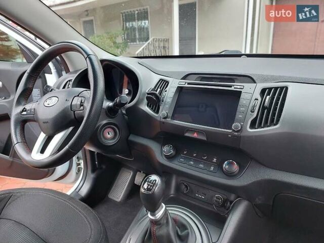 Белый Киа Sportage, объемом двигателя 1.69 л и пробегом 170 тыс. км за 11999 $, фото 18 на Automoto.ua