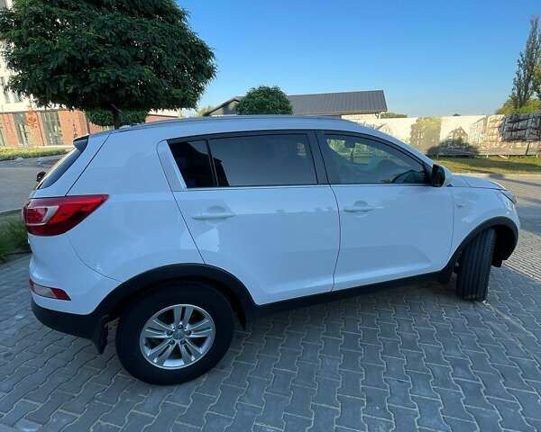 Белый Киа Sportage, объемом двигателя 1.69 л и пробегом 205 тыс. км за 11500 $, фото 6 на Automoto.ua