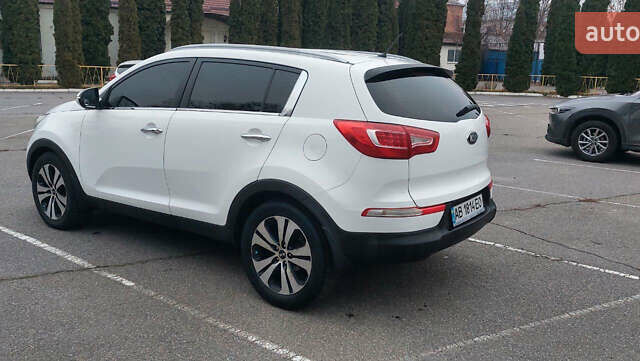 Белый Киа Sportage, объемом двигателя 2 л и пробегом 124 тыс. км за 13500 $, фото 3 на Automoto.ua