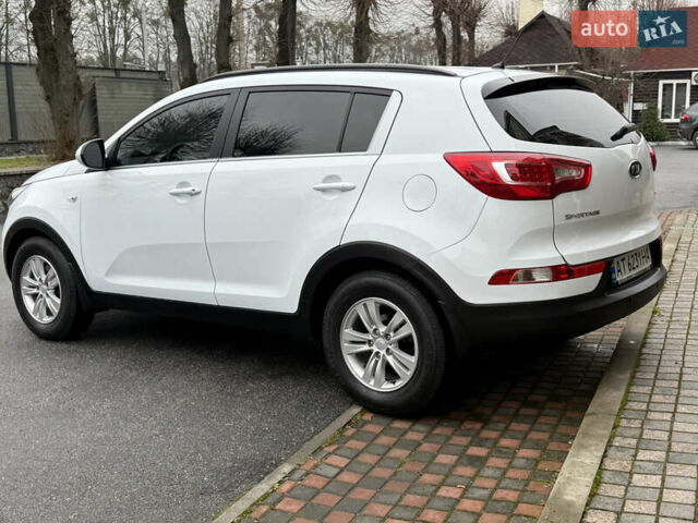 Білий Кіа Sportage, об'ємом двигуна 1.7 л та пробігом 98 тис. км за 13950 $, фото 23 на Automoto.ua