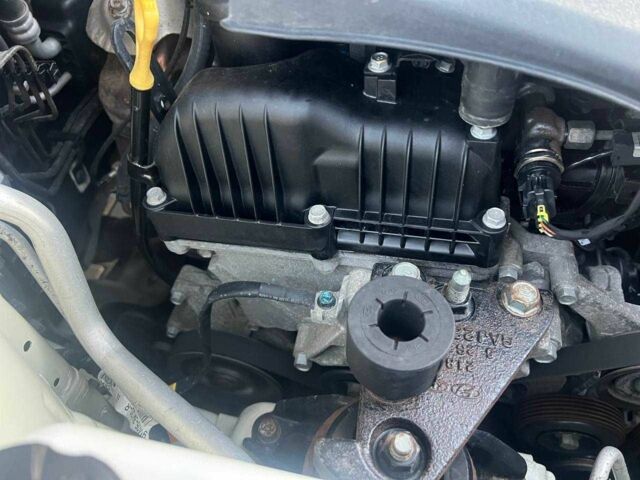 Белый Киа Sportage, объемом двигателя 2 л и пробегом 170 тыс. км за 13500 $, фото 19 на Automoto.ua