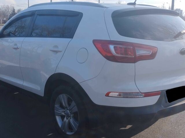 Белый Киа Sportage, объемом двигателя 2.36 л и пробегом 131 тыс. км за 14000 $, фото 7 на Automoto.ua