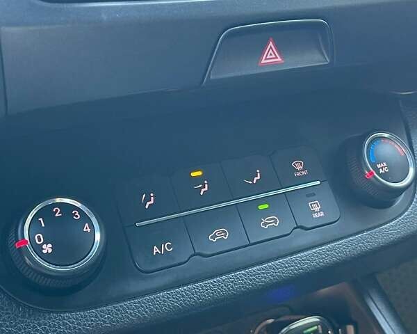 Белый Киа Sportage, объемом двигателя 1.69 л и пробегом 205 тыс. км за 11500 $, фото 17 на Automoto.ua