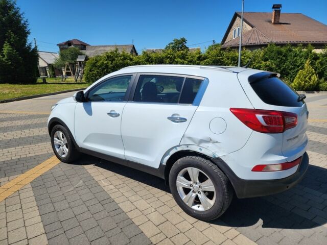 Белый Киа Sportage, объемом двигателя 1.7 л и пробегом 149 тыс. км за 4282 $, фото 9 на Automoto.ua