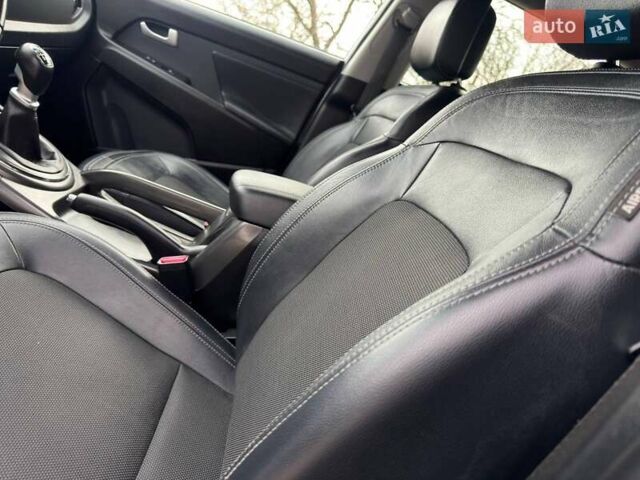 Білий Кіа Sportage, об'ємом двигуна 1.69 л та пробігом 194 тис. км за 10995 $, фото 23 на Automoto.ua