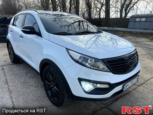 Белый Киа Sportage, объемом двигателя 2 л и пробегом 176 тыс. км за 13600 $, фото 2 на Automoto.ua