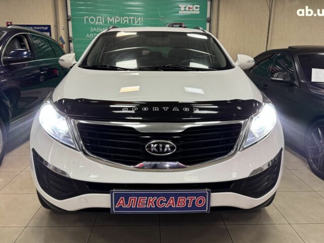 Белый Киа Sportage, объемом двигателя 0 л и пробегом 118 тыс. км за 11500 $, фото 5 на Automoto.ua