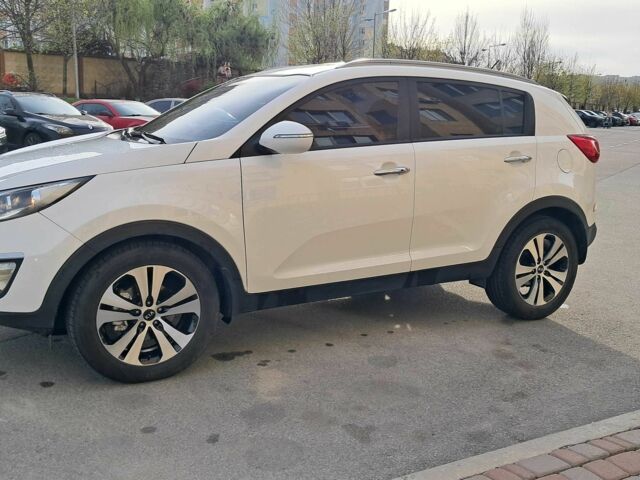 Белый Киа Sportage, объемом двигателя 2 л и пробегом 210 тыс. км за 14300 $, фото 9 на Automoto.ua