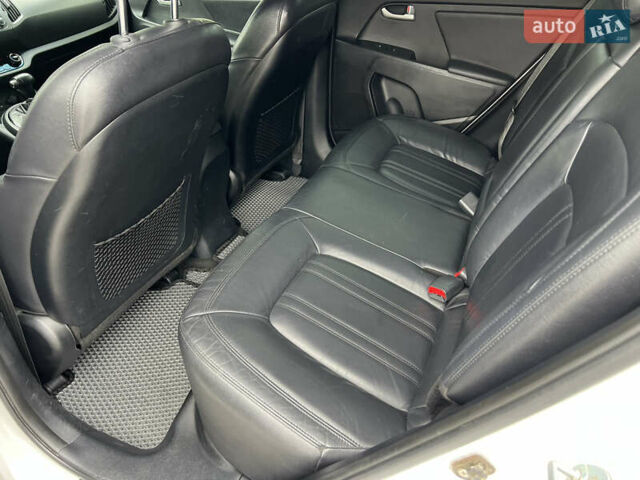 Белый Киа Sportage, объемом двигателя 2 л и пробегом 170 тыс. км за 15300 $, фото 33 на Automoto.ua