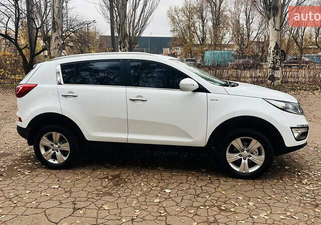 Белый Киа Sportage, объемом двигателя 2 л и пробегом 127 тыс. км за 11900 $, фото 5 на Automoto.ua