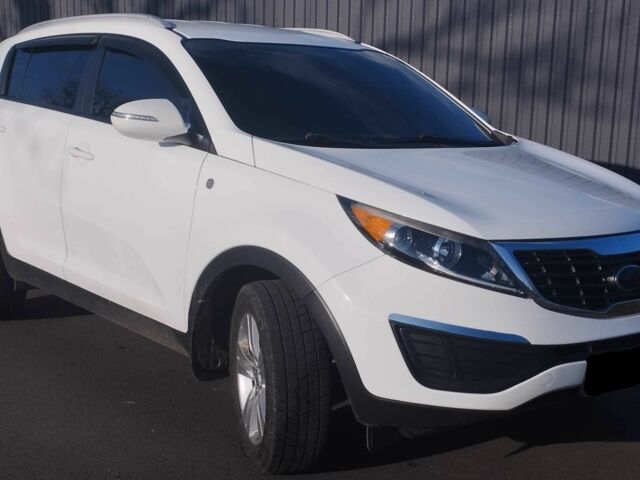 Белый Киа Sportage, объемом двигателя 2.36 л и пробегом 131 тыс. км за 14000 $, фото 4 на Automoto.ua