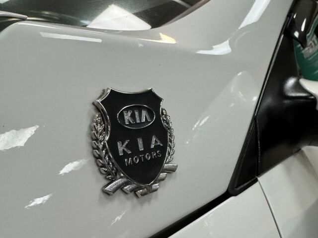 Белый Киа Sportage, объемом двигателя 2.4 л и пробегом 118 тыс. км за 11500 $, фото 1 на Automoto.ua